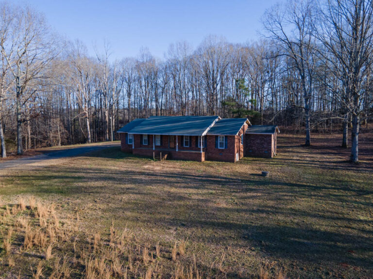 Reidville Home On 15.88 Acres Metcalf Land Company Inc