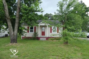 Charming two-bedroom, one-bath home in Inman with a welcoming front porch and landscaped yard. Charming two-bedroom, one-bath home in Inman with a welcoming front porch and landscaped yard.